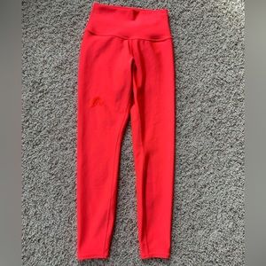 ALO Yoga 7/8 High-Waist Airlift Legging XS please read description! (Burn mark)